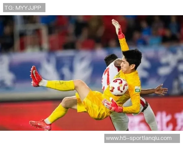 武汉三镇只需一胜即可确保保级优势领先降级区7分剩余三轮赛程紧迫